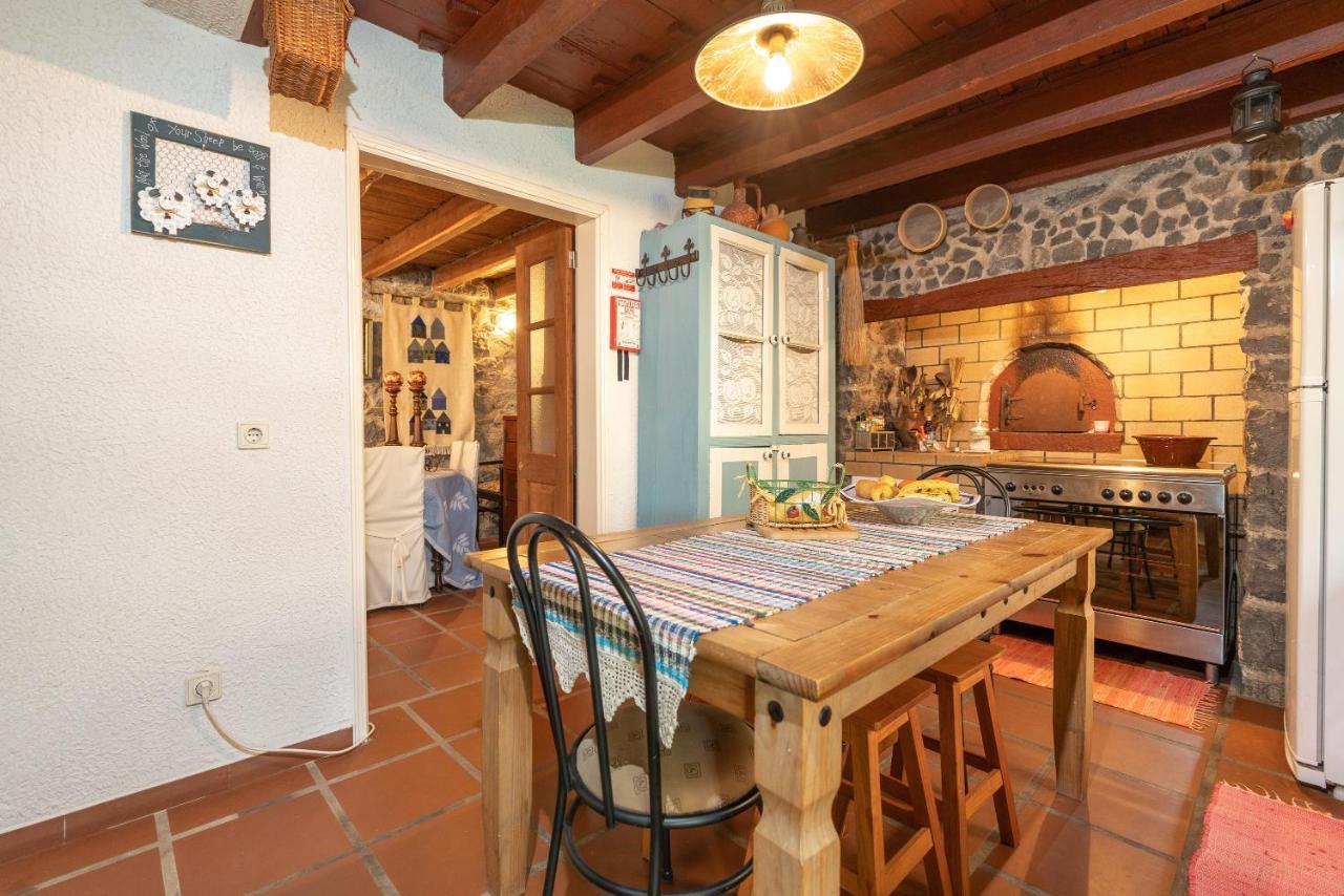 Cyane & Vigo'S Cottage, Caminho Do Massapez, N.º40 Arco da Calheta  Extérieur photo